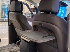 Li Auto Li Xiang MEGA Ultra - фото 19