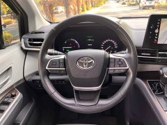 Toyota Sienna 2.5L Hybrid Luxury - ფოტო 10