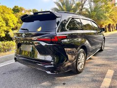 Toyota Sienna 2.5L Hybrid Luxury - ფოტო 5
