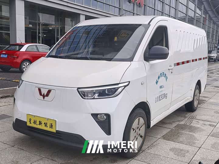 Wuling Yangguang 300km Practical Sealed Window Version 60kW