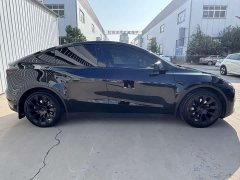 Tesla Model Y Standard Range RWD - фото 4