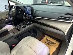 Toyota Sienna 2.5L Hybrid Comfort Edition - фото 14