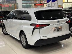 Toyota Sienna 2.5L Hybrid Comfort Edition - фото 3