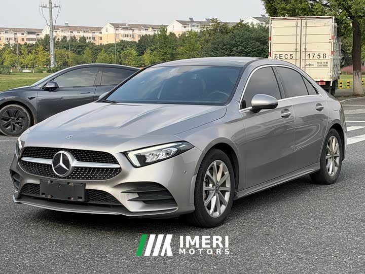 Mercedes-Benz A-Class A 200 L Sport Sedan Fashion Edition - автомобиль из Китая