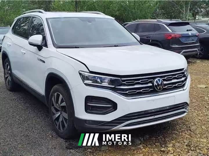 Volkswagen Taos 280TSI FWD Luxury Smart Connected Edition - автомобиль из Китая