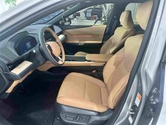 Lexus ES 300h - ფოტო 10