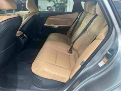 Lexus ES 300h - ფოტო 11