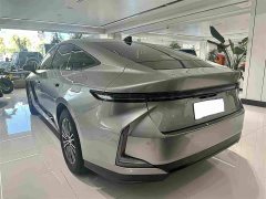 Lexus ES 300h - ფოტო 17