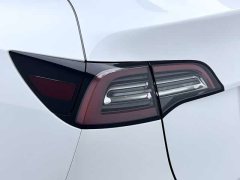 Tesla Model Y Rear-Wheel Drive - фото 12