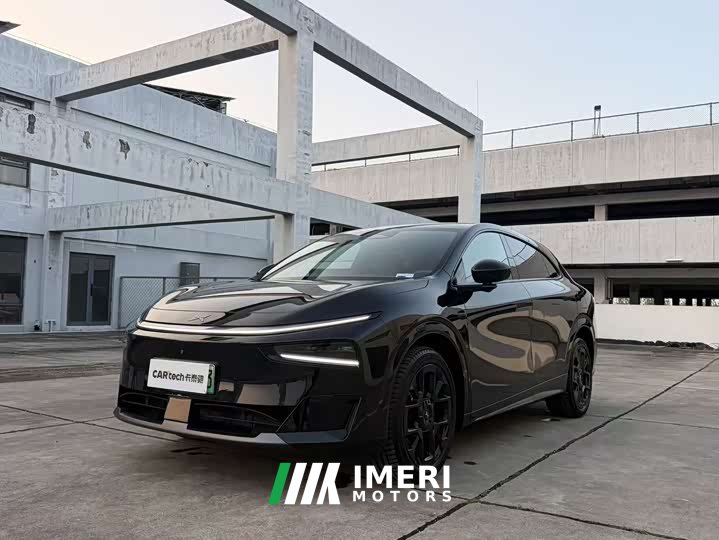 XPeng G7 Extended Range 1704 Max Flagship - автомобиль из Китая