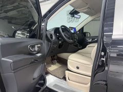 Mercedes-Benz Vito 2.0T Business Edition 7-Seater - фото 11