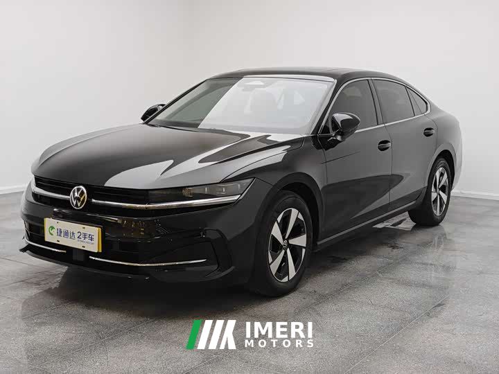 Volkswagen Magotan 300TSI DSG Prestige Edition with Eye-Catching Package