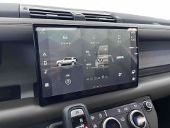 Land Rover Defender 110 P400 Dark Edition - ფოტო 11