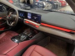 BMW 5 Series 530Li Luxury M Sport Package - ფოტო 5