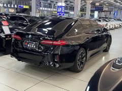 BMW 5 Series 530Li Luxury M Sport Package - ფოტო 9