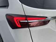Buick GL8 Land Business Class Comfort Edition - ფოტო 9
