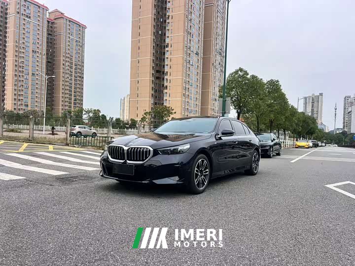 BMW 5 Series 530Li Premier M Sport Package - ავტომობილი ჩინეთიდან
