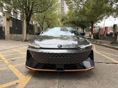 Changan UNI-V 1.5T Premium Sport - ფოტო 2
