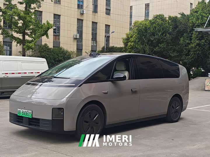 Li Auto Li Xiang MEGA Ultra - ავტომობილი ჩინეთიდან