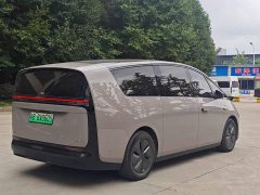 Li Auto Li Xiang MEGA Ultra - ფოტო 13