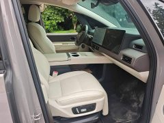 Li Auto Li Xiang MEGA Ultra - ფოტო 4