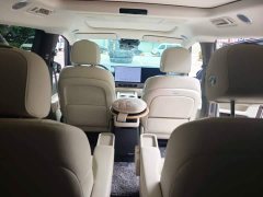 Li Auto Li Xiang MEGA Ultra - ფოტო 7