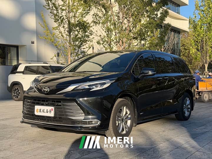 Toyota Sienna 2.5L Hybrid AWD Premium