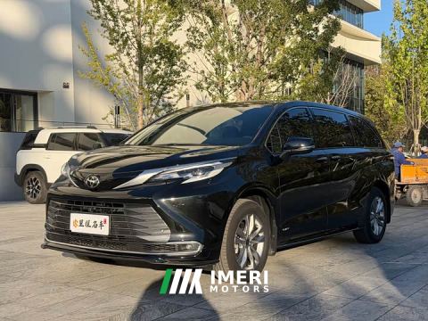 2025 Toyota Sienna 2.5L Hybrid AWD Premium