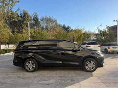 Toyota Sienna 2.5L Hybrid AWD Premium - ფოტო 4