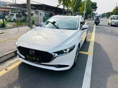 Mazda3 Axela 2.0L Automatic Premium Edition - ფოტო 1