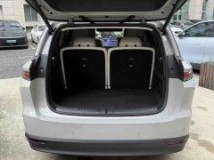 Li Auto i8 Standard Edition - фото 12