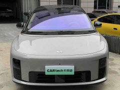 Li Auto i8 Standard Edition - фото 2
