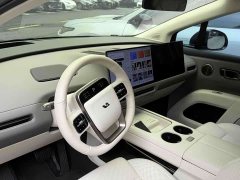 Li Auto i8 Standard Edition - фото 5