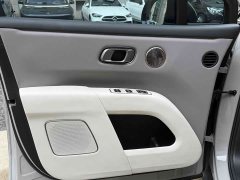 Li Auto i8 Standard Edition - фото 7
