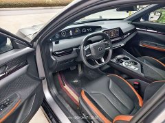 Changan UNI-V 2.0T Leading Speed Edition - ფოტო 4
