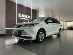 Toyota Sienna 2.5L Hybrid Platinum Edition - photo 1