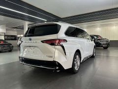 Toyota Sienna 2.5L Hybrid Platinum Edition - photo 9