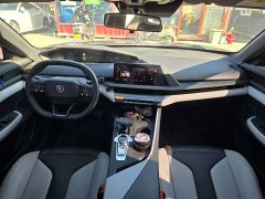 Changan UNI-V Smart Electric iDD Blue Whale Smart Electric iDD 136km Smart Cool Edition - photo 12