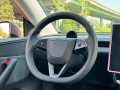 Tesla Model Y Rear-Wheel Drive - ფოტო 12