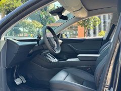Tesla Model Y Rear-Wheel Drive - ფოტო 19