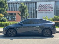 Tesla Model Y Rear-Wheel Drive - ფოტო 7
