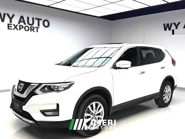 Nissan Qashqai 2.0L FWD Smart Connect Comfort Edition - автомобиль из Китая