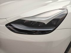 Tesla Model Y Rear-Wheel Drive - ფოტო 18