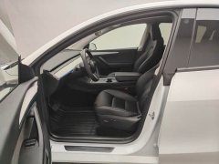 Tesla Model Y Rear-Wheel Drive - ფოტო 9