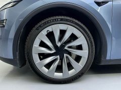 Tesla Model Y Rear-Wheel Drive - ფოტო 7