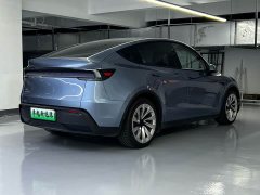 Tesla Model Y Rear-Wheel Drive - ფოტო 9