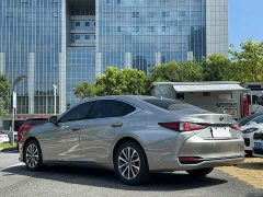 Lexus ES 200 Excellence Edition - photo 11