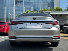 Lexus ES 200 Excellence Edition - photo 12