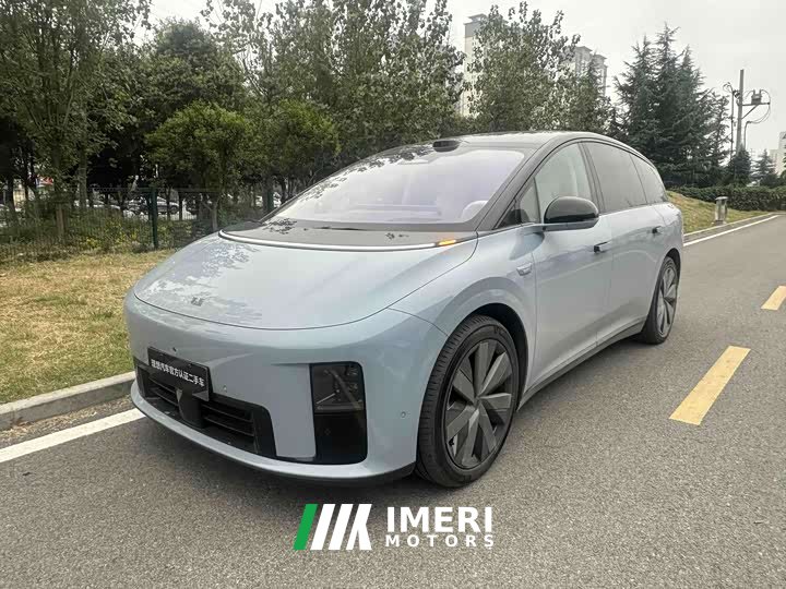 Li Auto i8 Standard Edition - ავტომობილი ჩინეთიდან