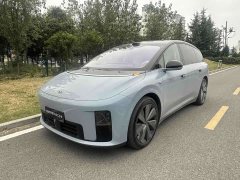 Li Auto i8 Standard Edition - ფოტო 1